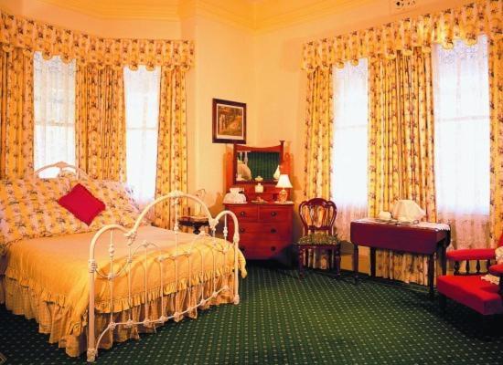 Ormiston House Bed & Breakfast Strahan Room photo